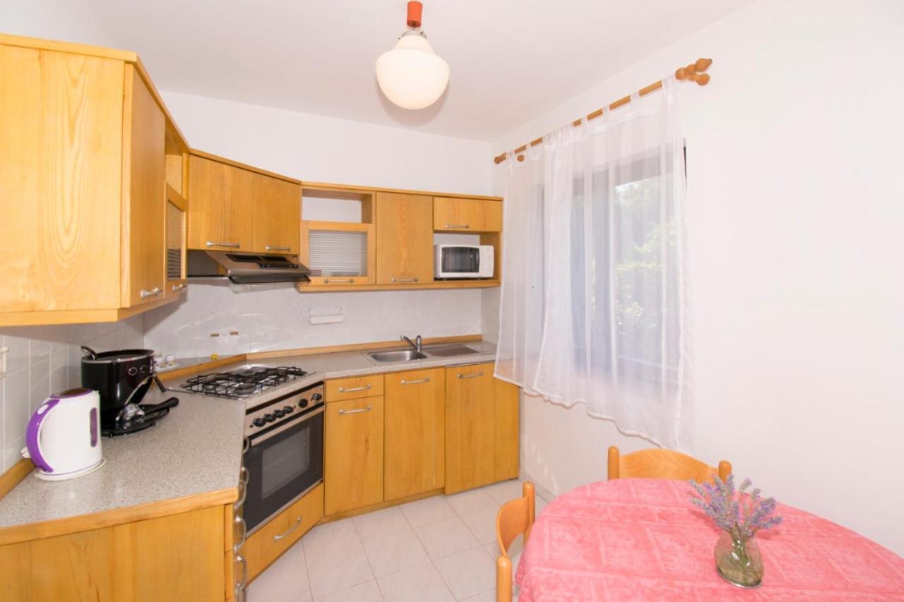 Maris Apartment *