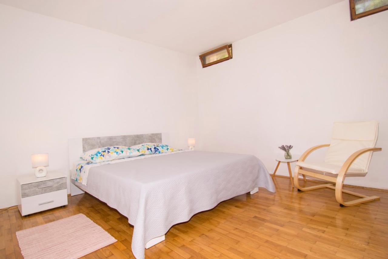 Apartment Maris Banjole